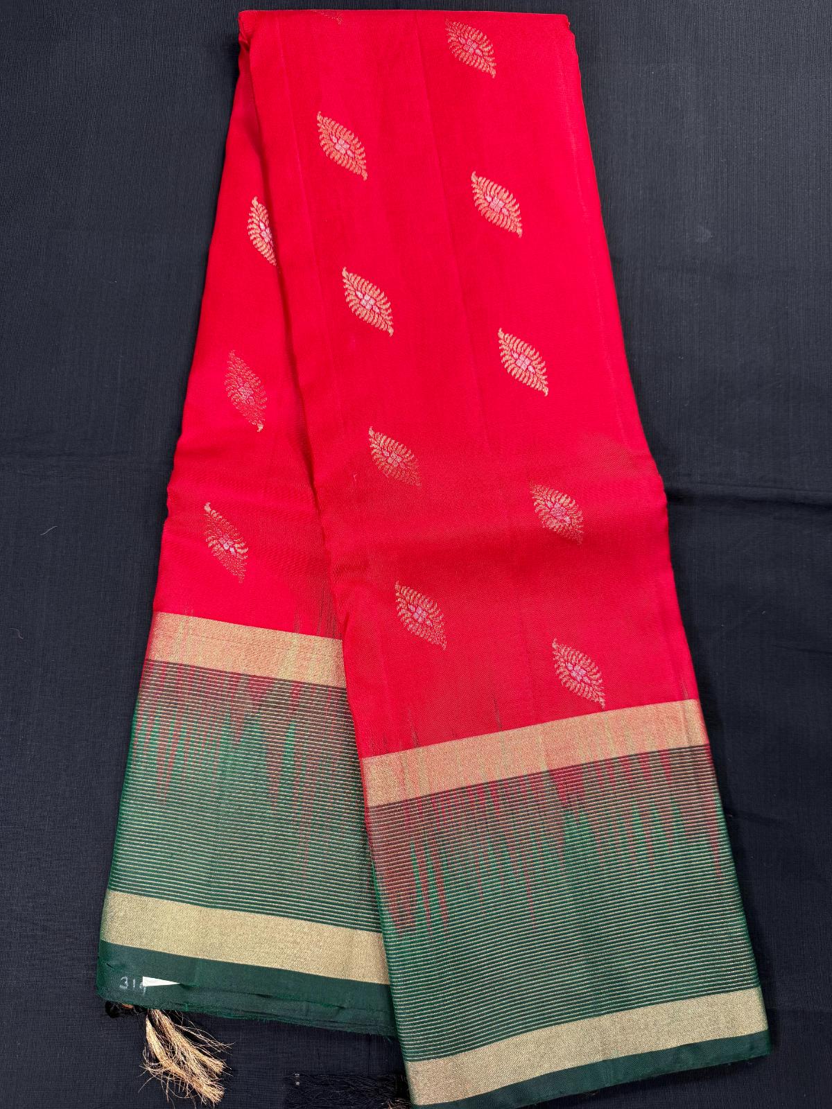 Red Pure Kanjivaram Pattu With Green Border and Horizontal Lines, Small Leaf Butas All Over, Green Pallu